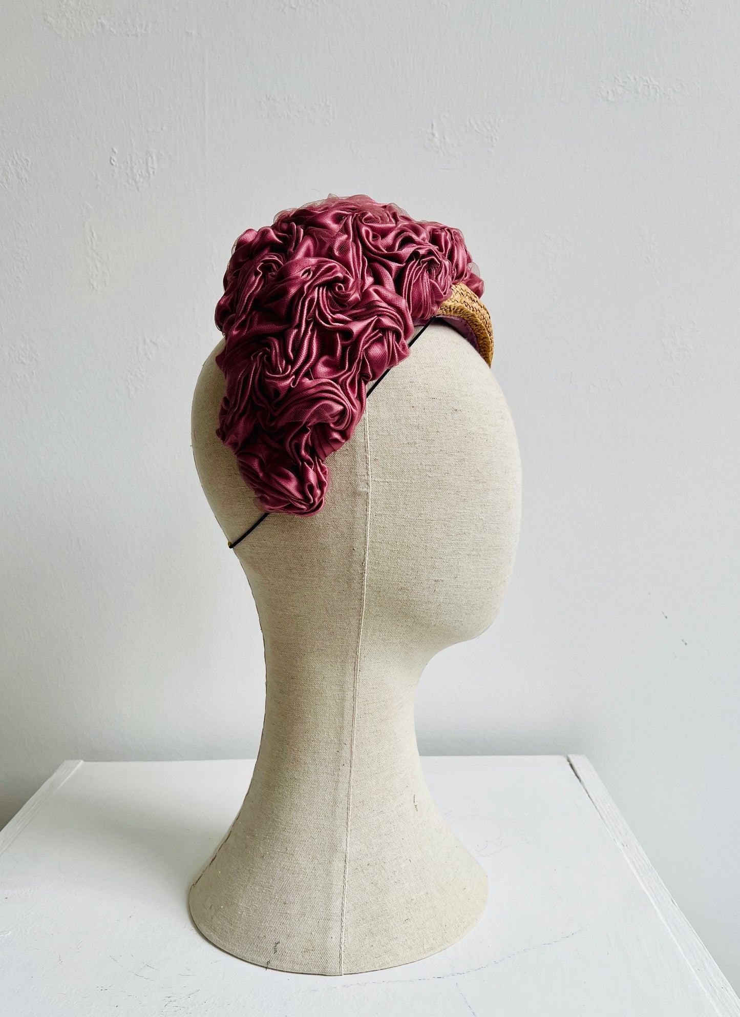 Millie - Rose-smocked beret percher - Pink