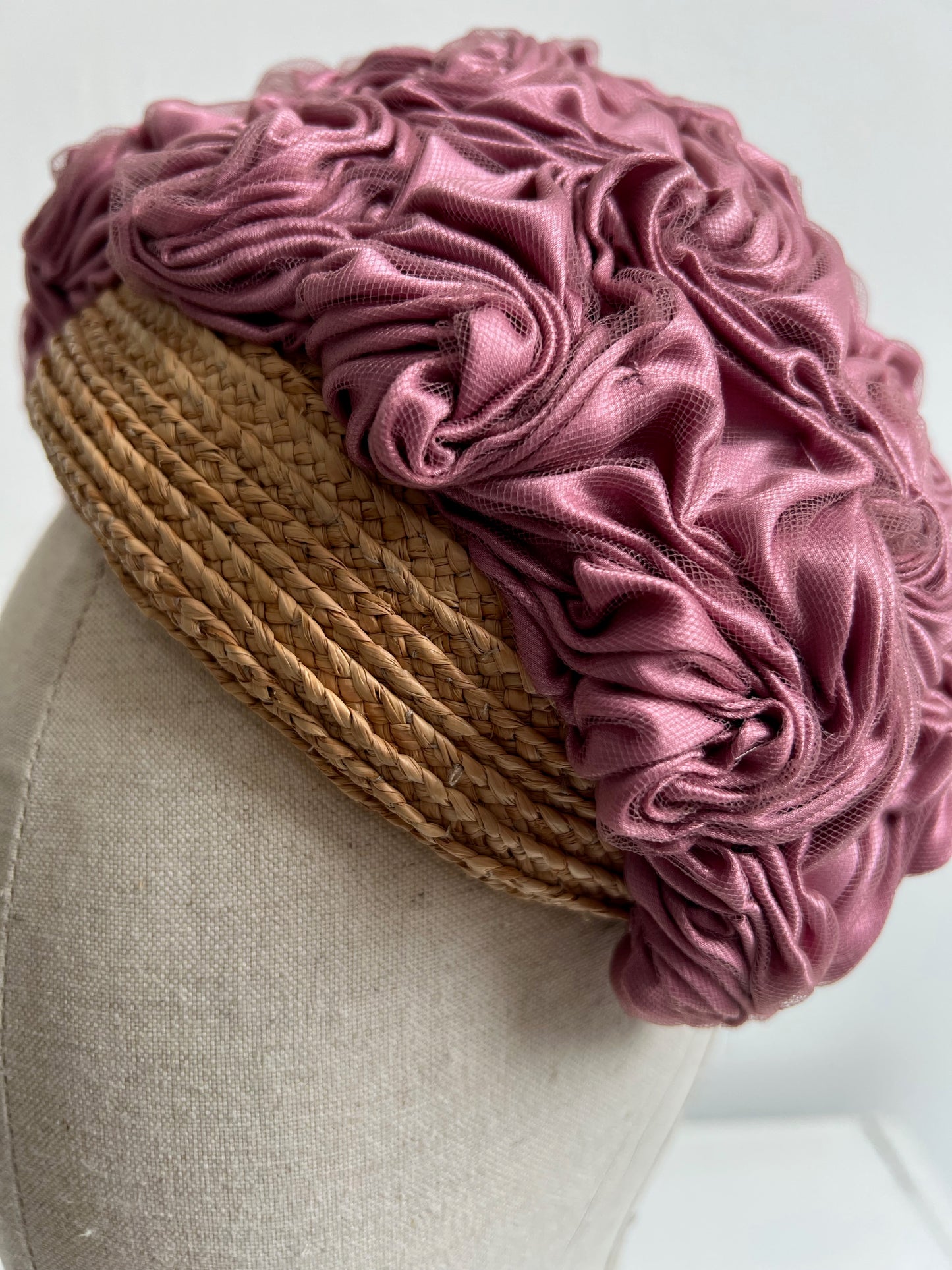Millie - Rose-smocked beret percher - Pink