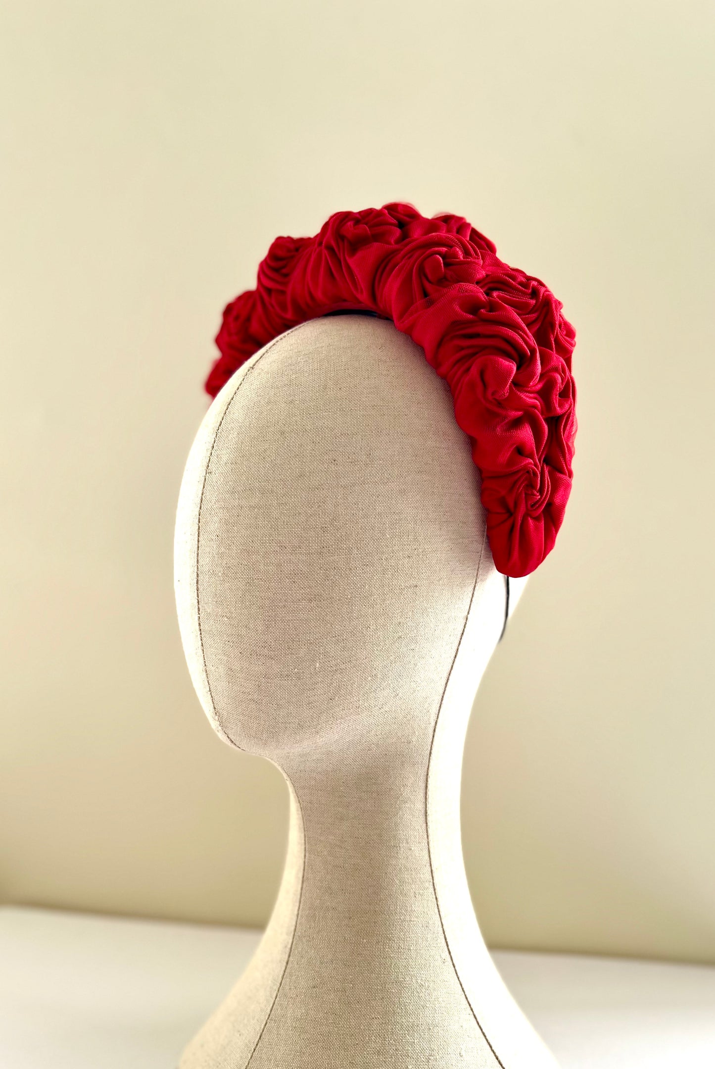 Rosa -  Rose-smocked silk headband in red