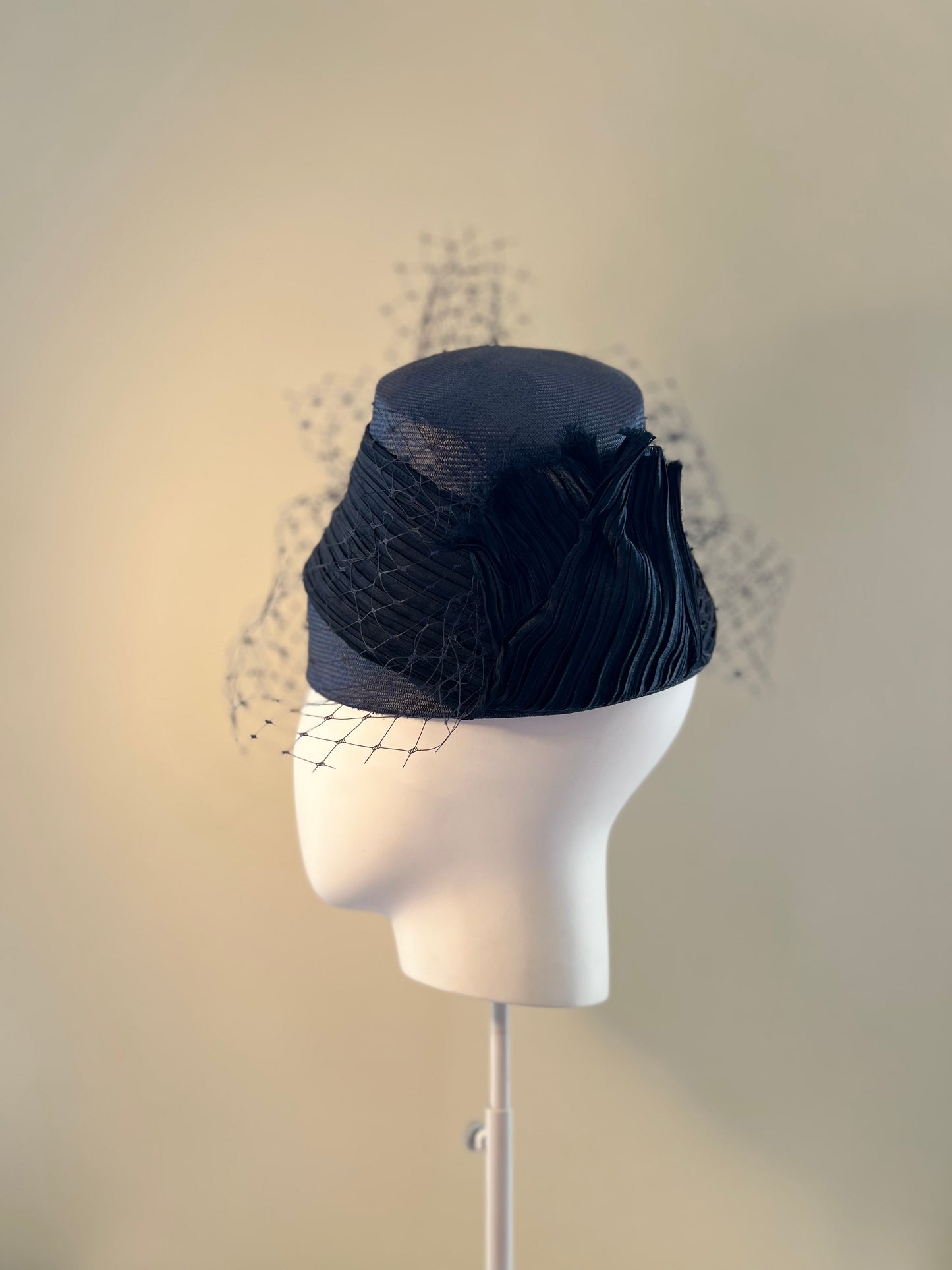 Elizabeth - parasisal straw toque