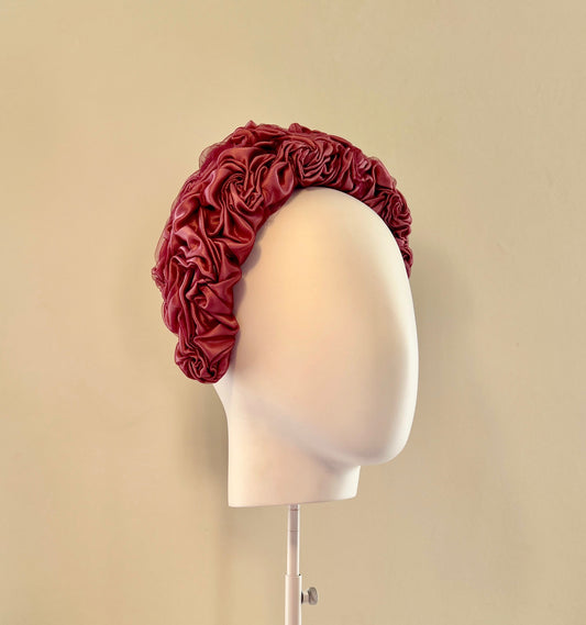 Rosa - Rose-smocked headband in dusty pink silk satin