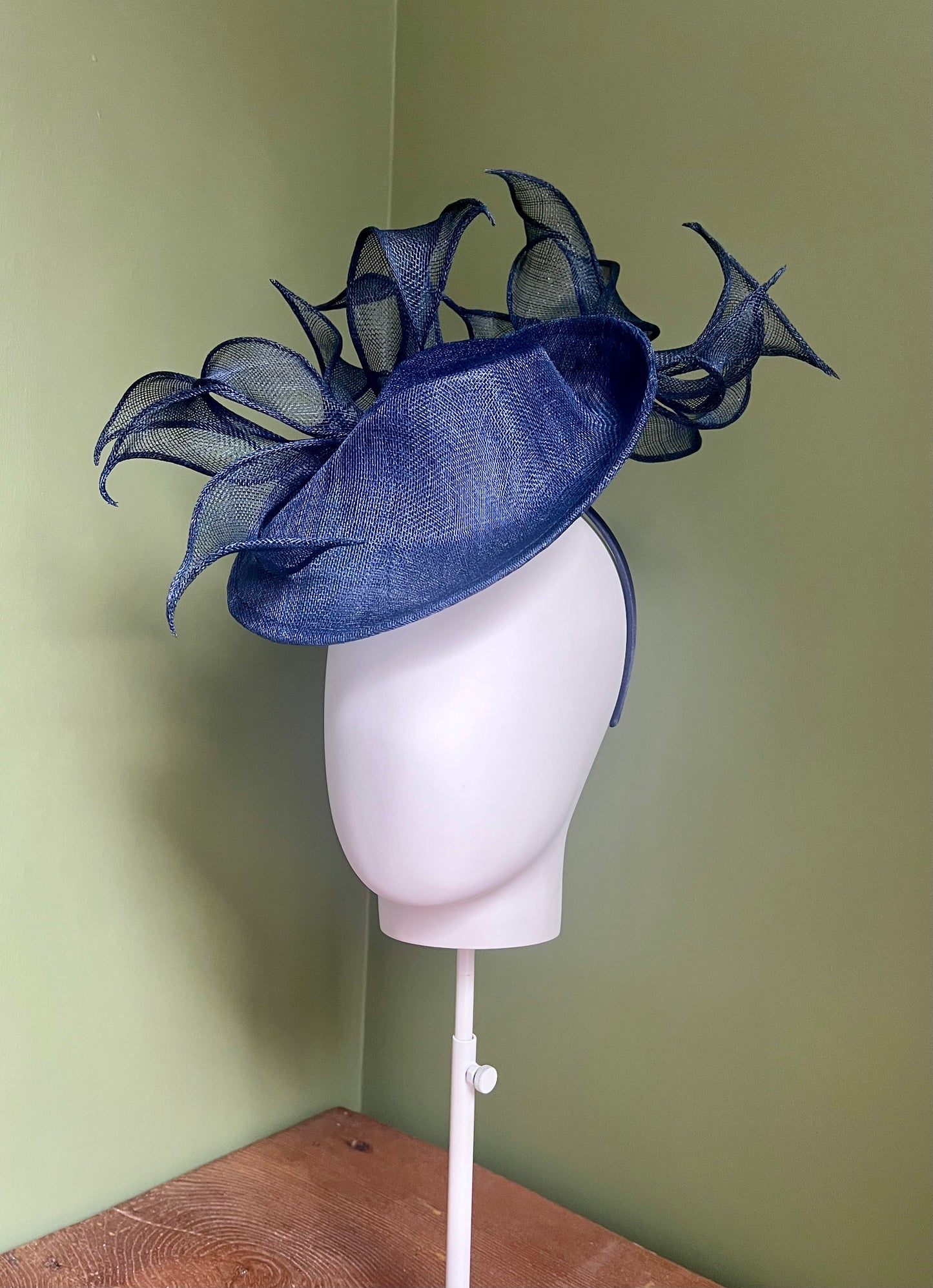 Victoria - Sinamay fascinator with rolled sinamay mount - Navy