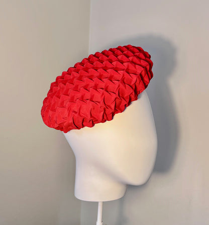 Matty - Perching beret in pleated silk acetate with tassel